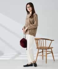 K2KLA46044 a.v.v(アー・ヴェ・ヴェ) エンボスロゴスウェードトップス ピンク