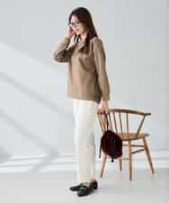 K2KLA46044 a.v.v(アー・ヴェ・ヴェ) エンボスロゴスウェードトップス ピンク