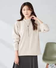 K2KLA46044 a.v.v(アー・ヴェ・ヴェ) エンボスロゴスウェードトップス ピンク