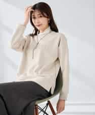 K2KLA46044 a.v.v(アー・ヴェ・ヴェ) エンボスロゴスウェードトップス ピンク