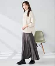 K2KLA46044 a.v.v(アー・ヴェ・ヴェ) エンボスロゴスウェードトップス ピンク