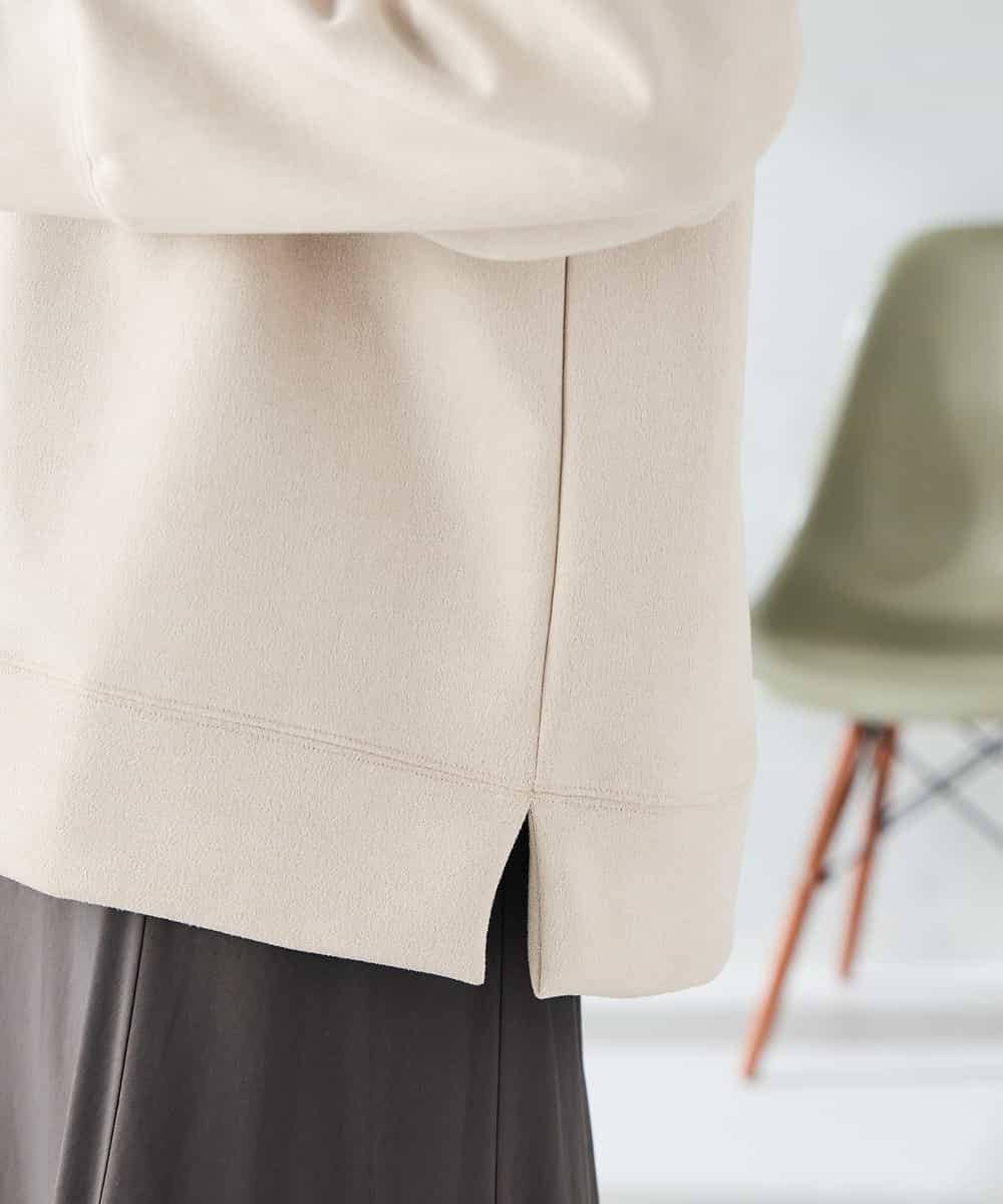 K2KLA46044 a.v.v(アー・ヴェ・ヴェ) エンボスロゴスウェードトップス ピンク