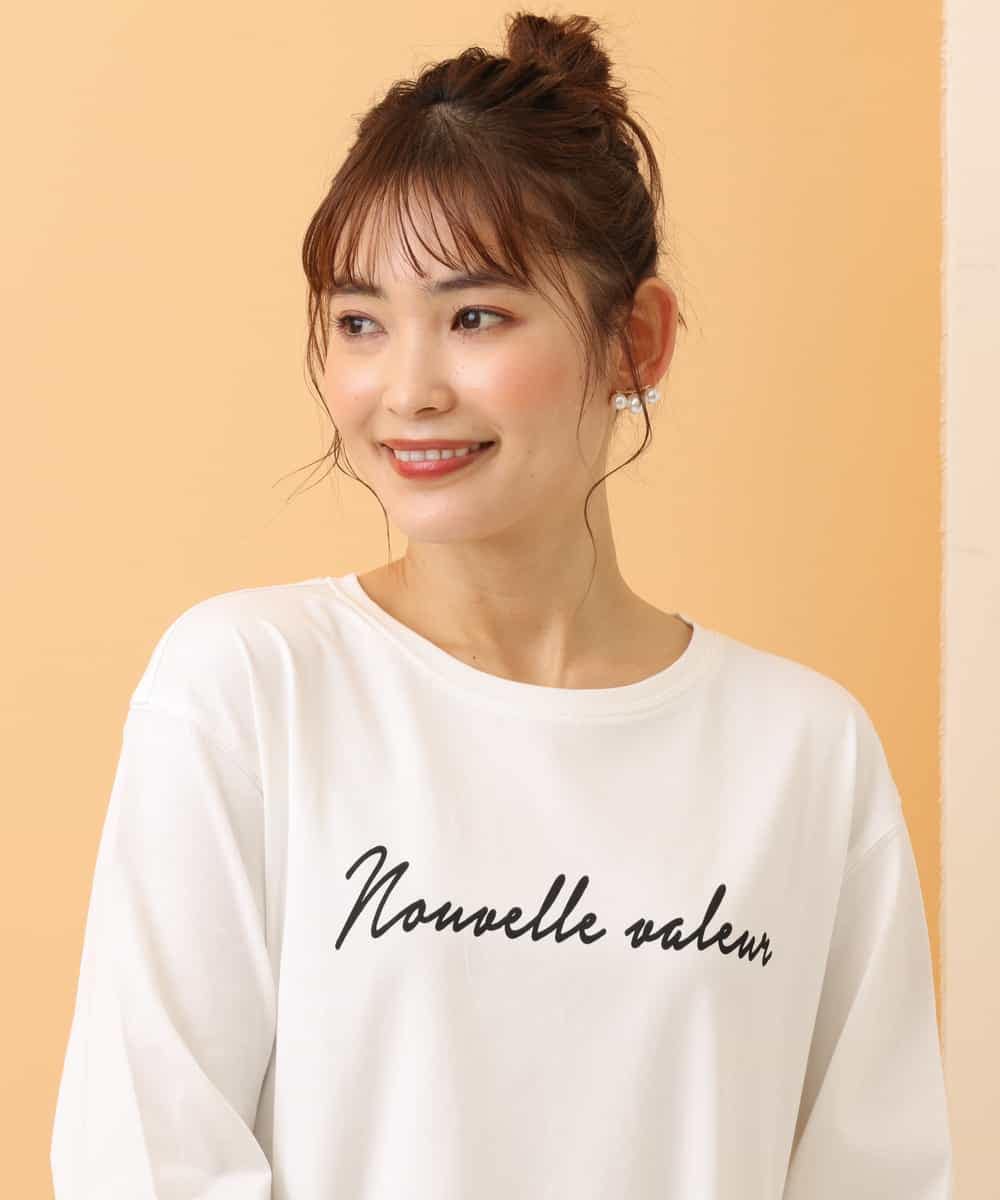 K2KLJ42029 a.v.v(アー・ヴェ・ヴェ) 【洗える/レイヤードスタイルに最適】ラウンドヘムロングスリーブロゴTシャツ ベージュ