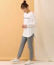 K2KLJ42029 a.v.v(アー・ヴェ・ヴェ) 【洗える/レイヤードスタイルに最適】ラウンドヘムロングスリーブロゴTシャツ ベージュ