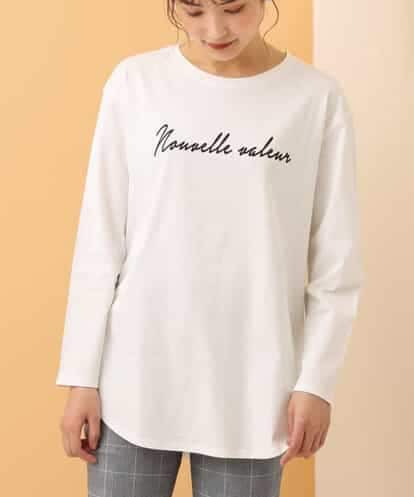 K2KLJ42029  【洗える/レイヤードスタイルに最適】ラウンドヘムロングスリーブロゴTシャツ