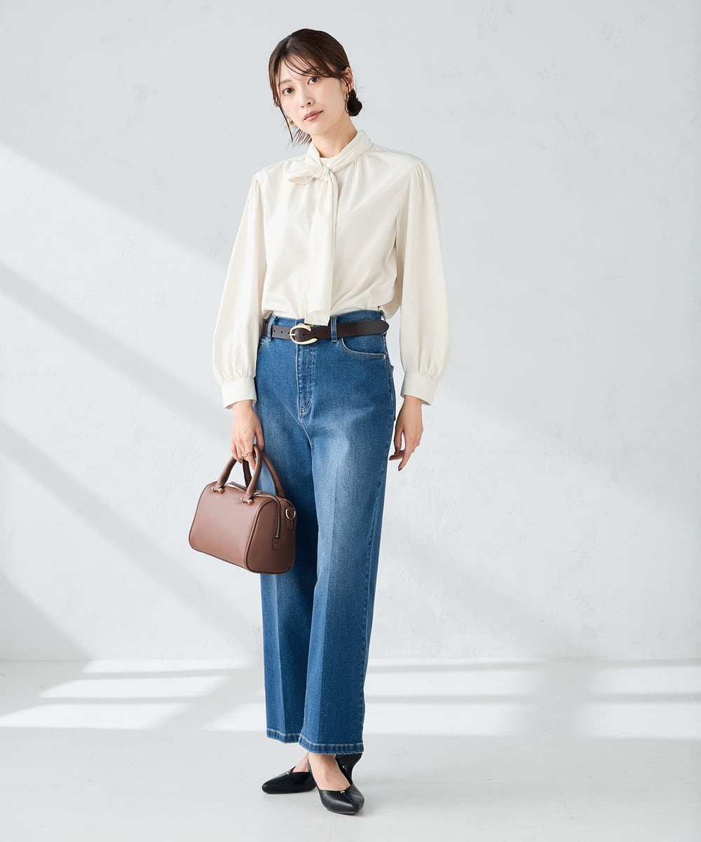 K2LAD05059 a.v.v(アー・ヴェ・ヴェ) ストレッチデニムワイドパンツ ブルー