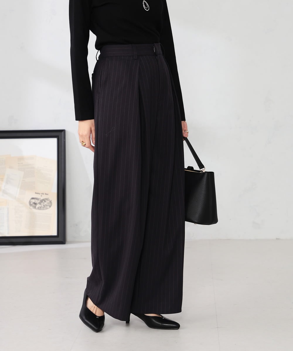 K2LBD29059 a.v.v(アー・ヴェ・ヴェ) ストライプタックワイドパンツ ブラウン