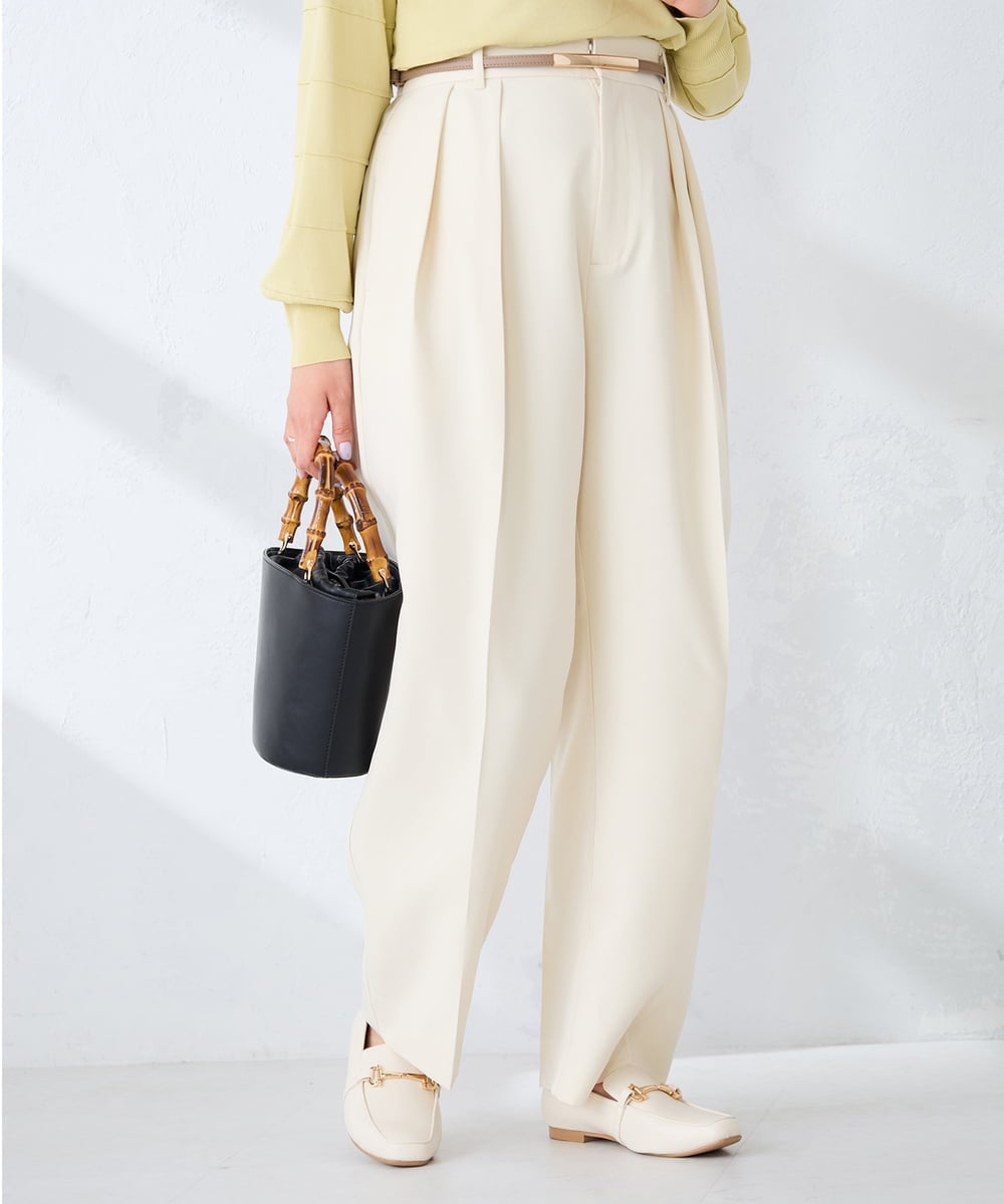 K2LDD21059 a.v.v 【雑誌InRed(宝島社)4月号掲載/洗える】タックテーパードパンツ