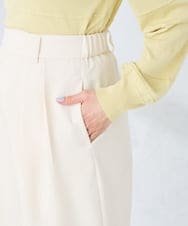 K2LDD21059 a.v.v(アー・ヴェ・ヴェ) 【雑誌InRed(宝島社)4月号掲載/洗える】タックテーパードパンツ アイボリー