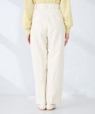 K2LDD21059 a.v.v(アー・ヴェ・ヴェ) 【雑誌InRed(宝島社)4月号掲載/洗える】タックテーパードパンツ アイボリー