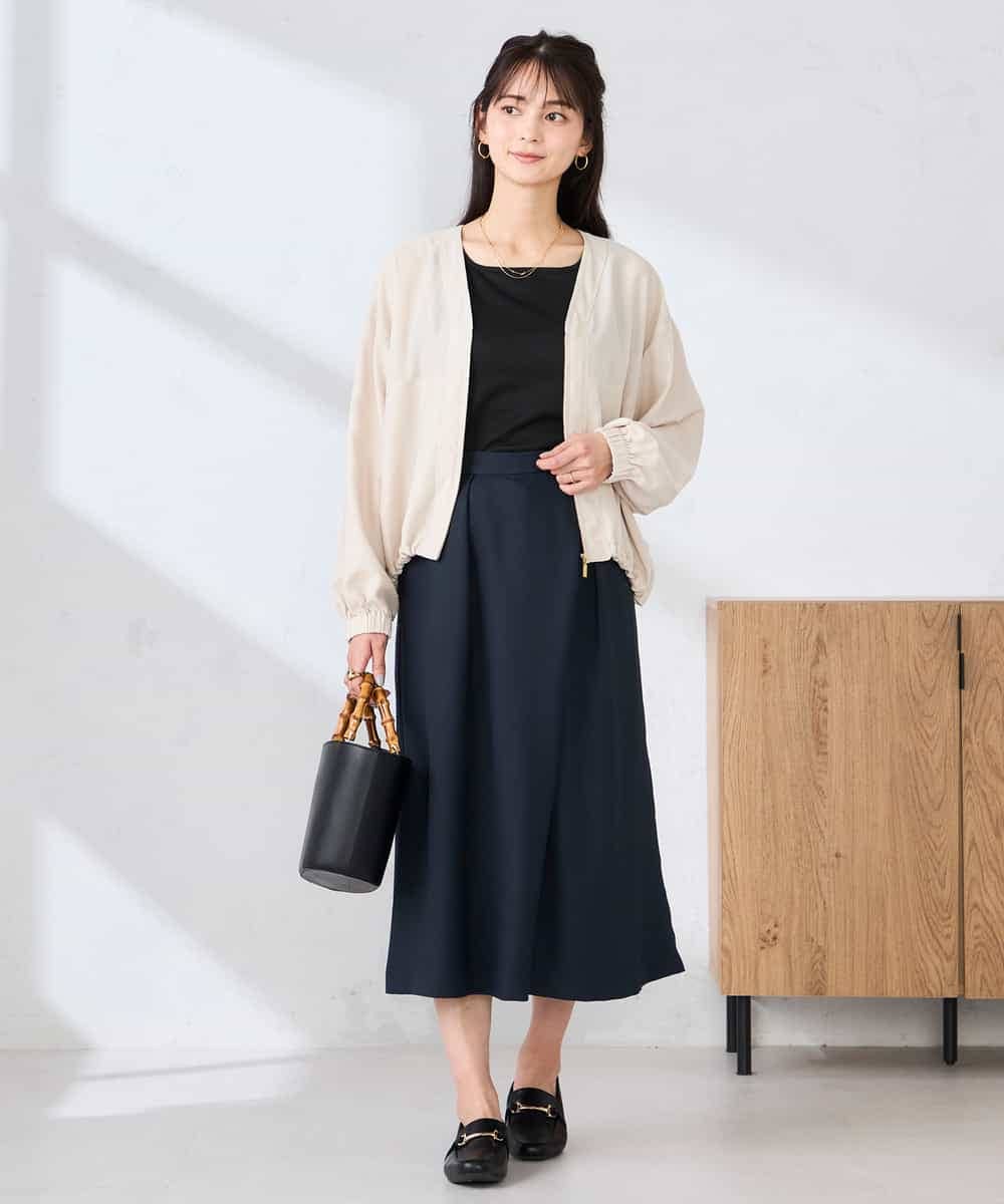 K2LDD22059 a.v.v(アー・ヴェ・ヴェ) アシメクロップドパンツ ネイビー