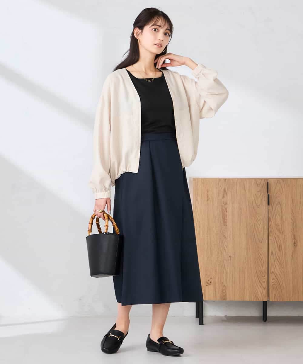 K2LDD22059 a.v.v(アー・ヴェ・ヴェ) アシメクロップドパンツ ネイビー