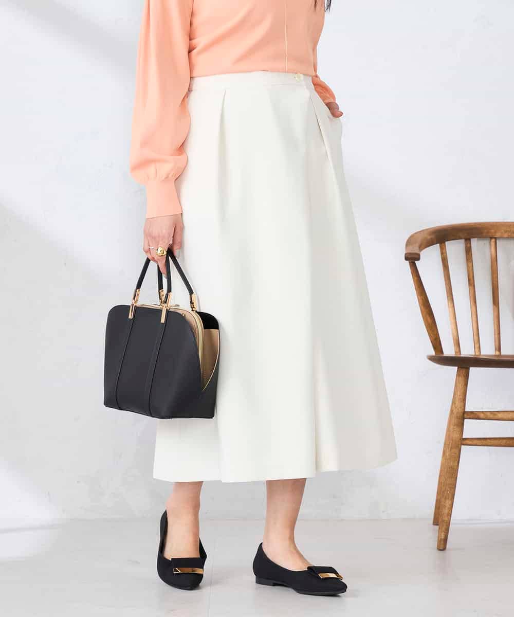 K2LDD22059 a.v.v(アー・ヴェ・ヴェ) アシメクロップドパンツ ネイビー