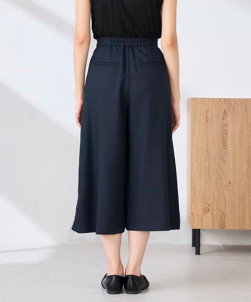 K2LDD22059 a.v.v(アー・ヴェ・ヴェ) アシメクロップドパンツ ネイビー