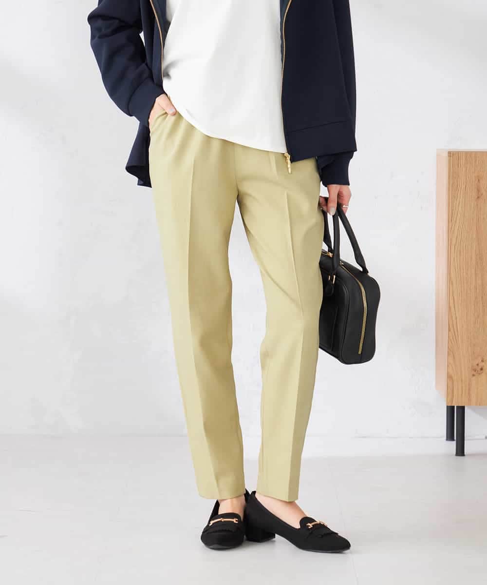 K2LFD04049 a.v.v(アー・ヴェ・ヴェ) ［支持率NO.1/イージーケア］イージーテーパードパンツ ライトカーキ