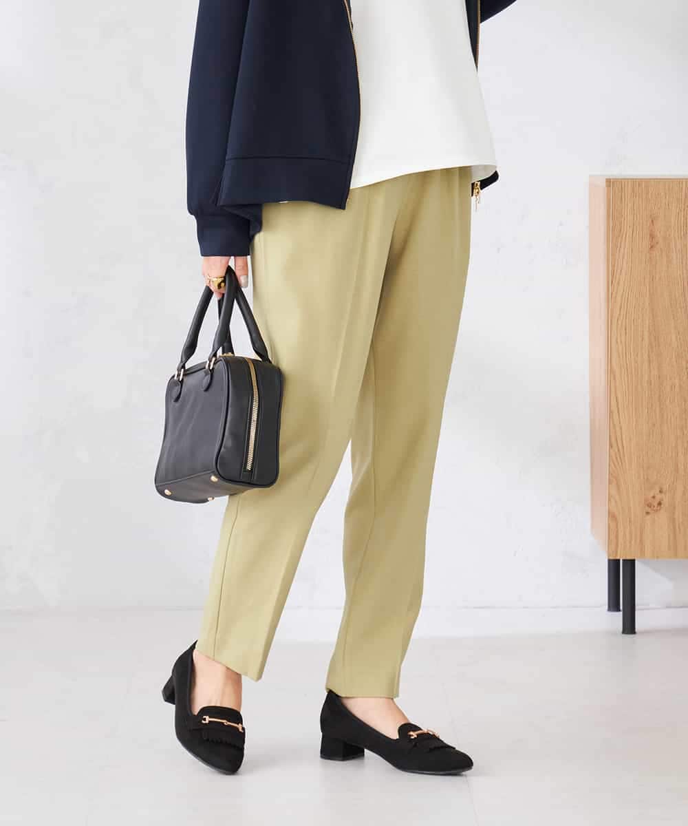 K2LFD04049 a.v.v(アー・ヴェ・ヴェ) ［支持率NO.1/イージーケア］イージーテーパードパンツ ライトカーキ