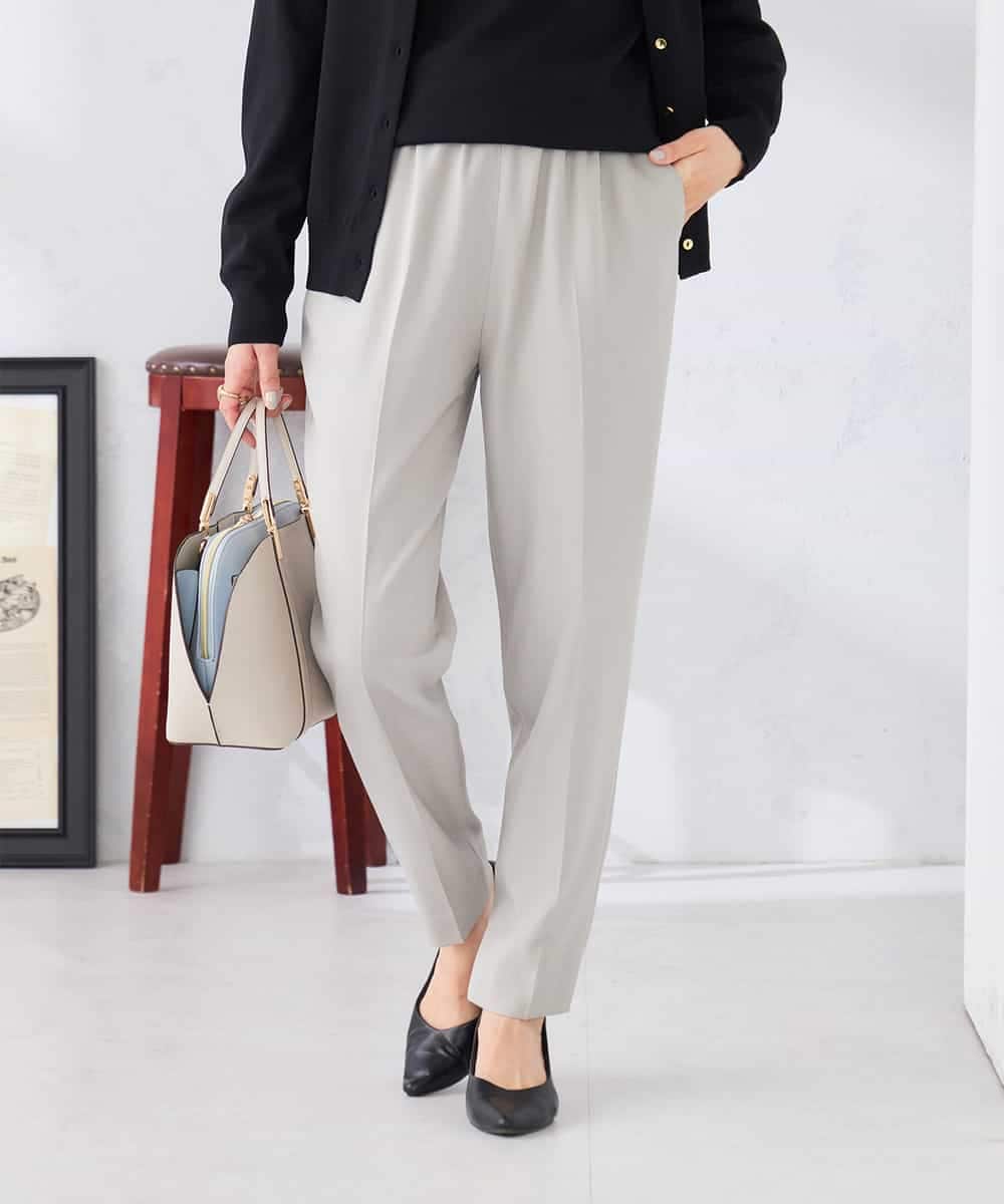 K2LFD04049 a.v.v(アー・ヴェ・ヴェ) ［支持率NO.1/イージーケア］イージーテーパードパンツ ライトカーキ