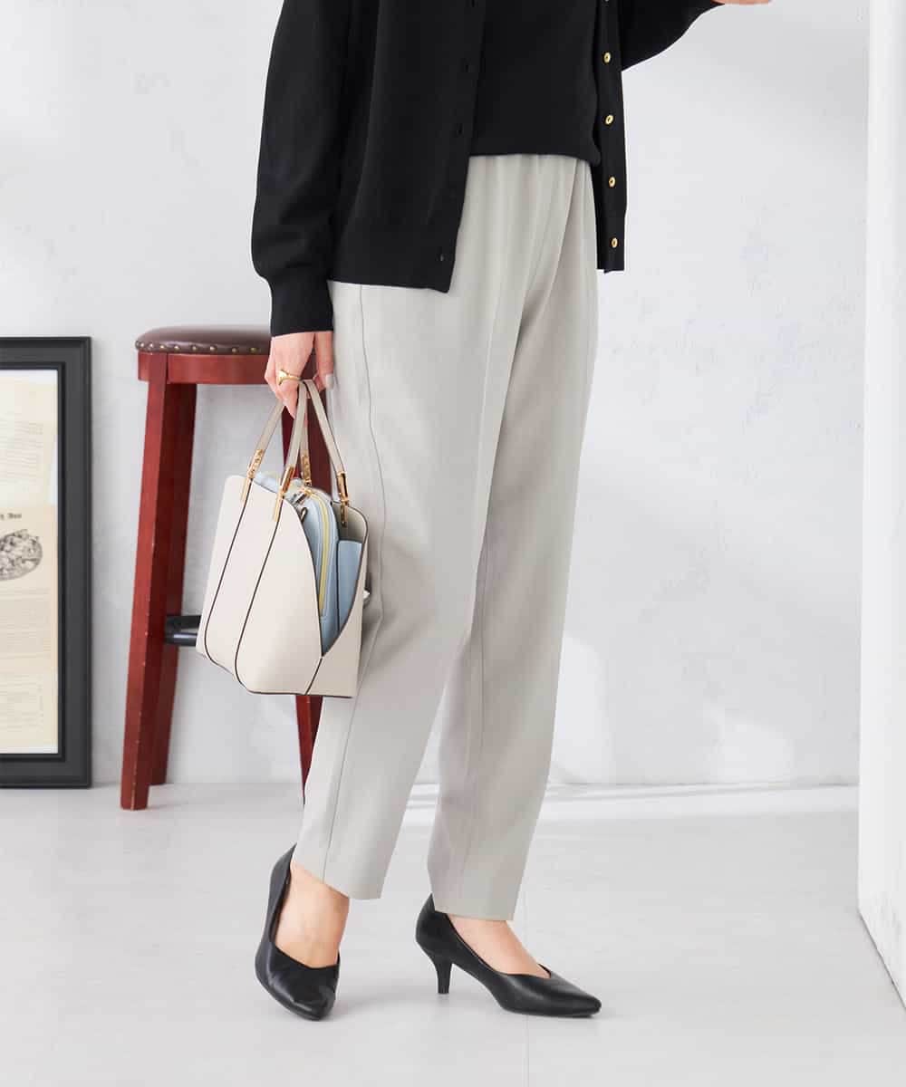 K2LFD04049 a.v.v(アー・ヴェ・ヴェ) ［支持率NO.1/イージーケア］イージーテーパードパンツ ライトカーキ