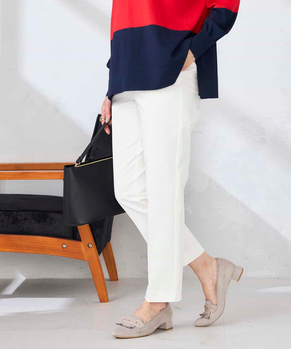 K2LFD28054 a.v.v(アー・ヴェ・ヴェ) センタープレススリムパンツ ホワイト