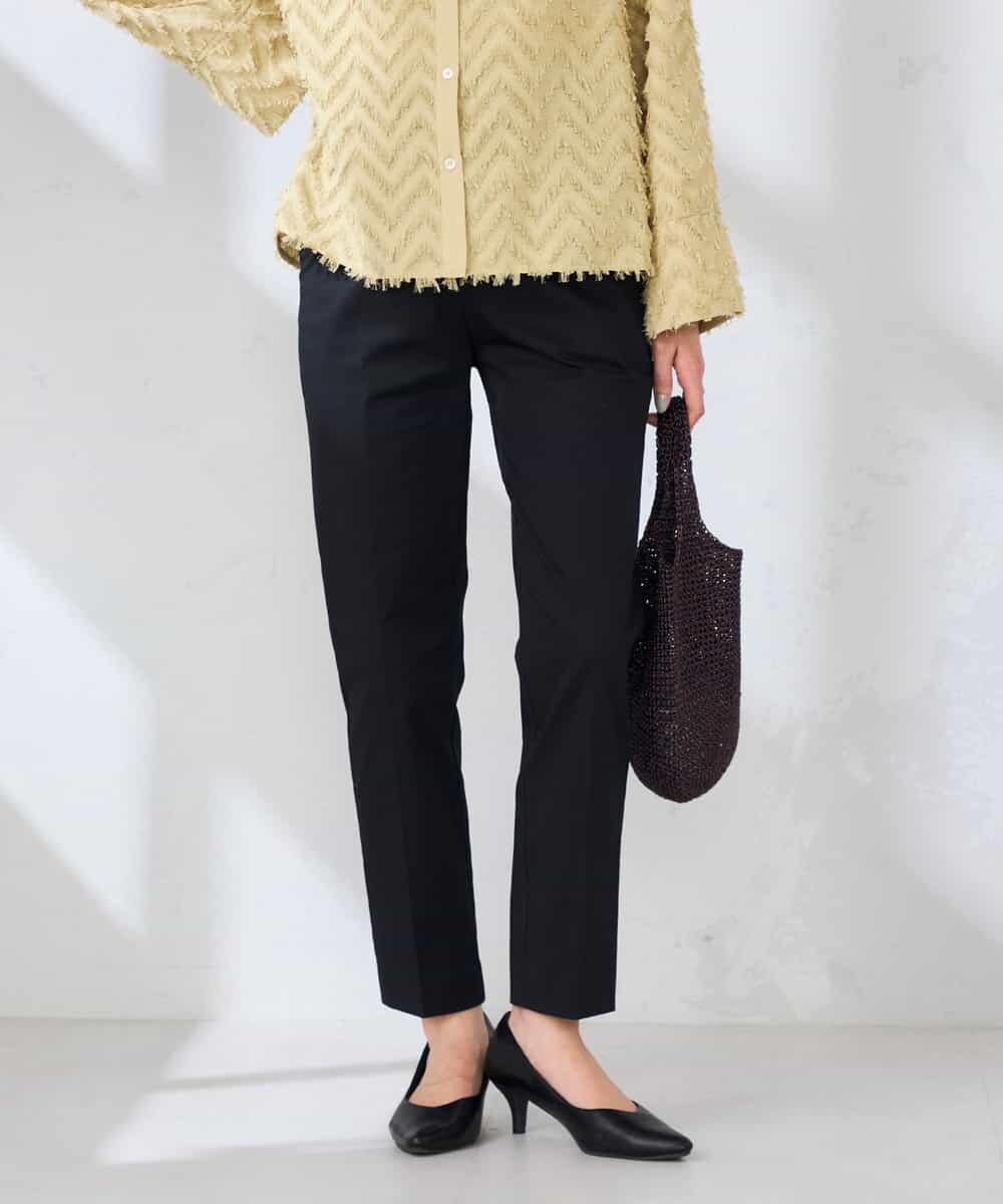 K2LFD28054 a.v.v(アー・ヴェ・ヴェ) センタープレススリムパンツ ホワイト