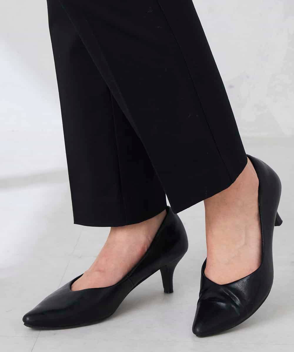 K2LFD28054 a.v.v(アー・ヴェ・ヴェ) センタープレススリムパンツ ホワイト