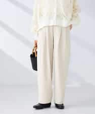 K2LFD32059 a.v.v(アー・ヴェ・ヴェ) 2タックパンツ アイボリー