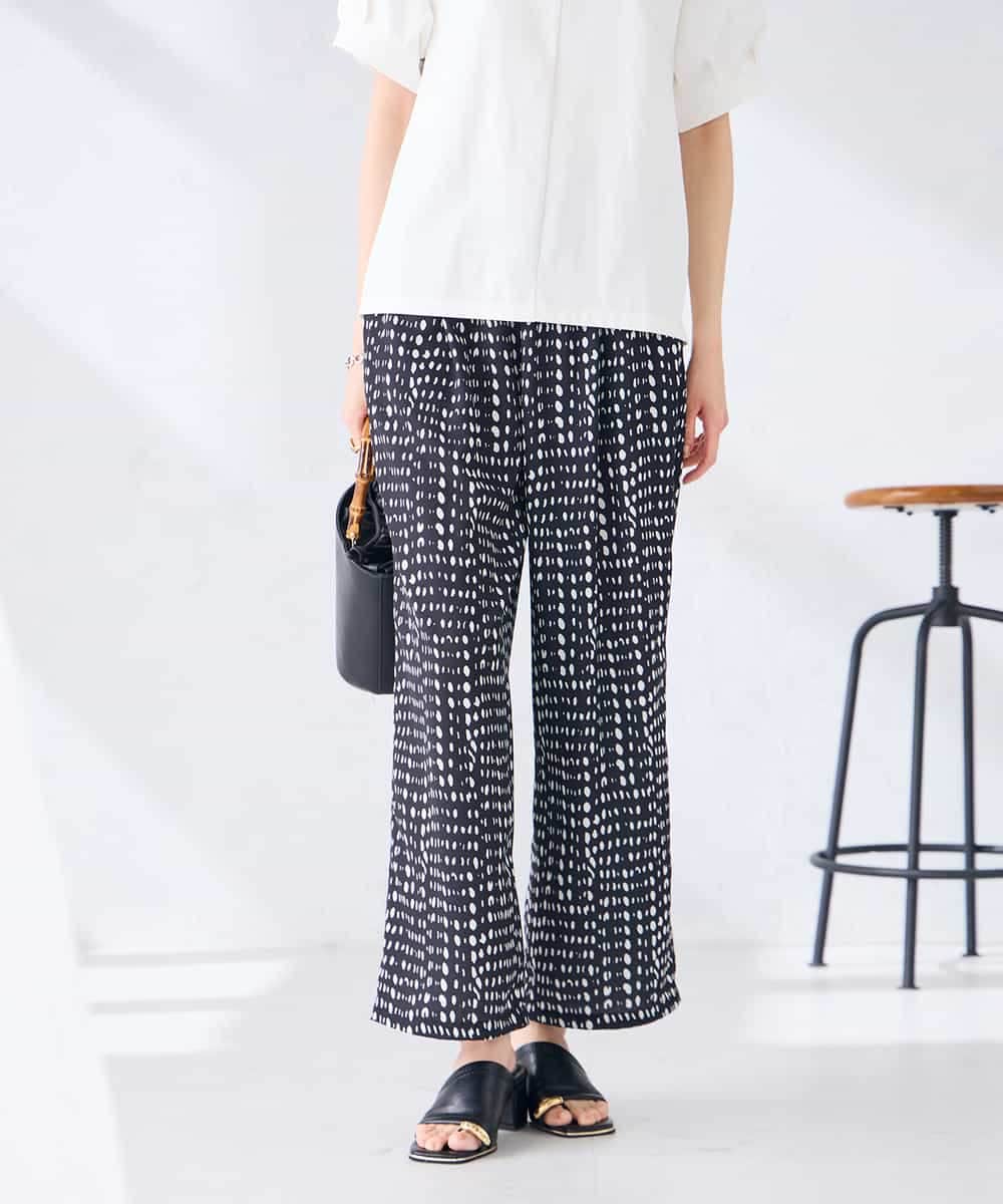 K2LGD36059 a.v.v(アー・ヴェ・ヴェ) イージープリントワイドパンツ ブラック