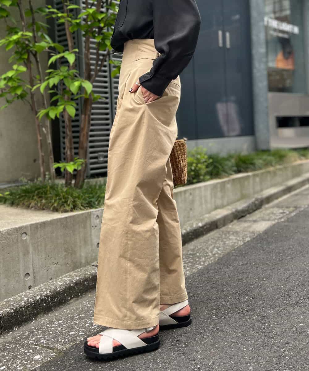 K2LGP30059 a.v.v(アー・ヴェ・ヴェ) サイドベルトハイウエストストレートパンツ ネイビー