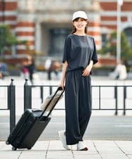 K2LHD41054 a.v.v(アー・ヴェ・ヴェ) 2タックワイドパンツ【セットアップ対応】 グレージュ