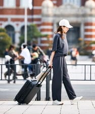 K2LHD41054 a.v.v(アー・ヴェ・ヴェ) 2タックワイドパンツ【セットアップ対応】 グレージュ