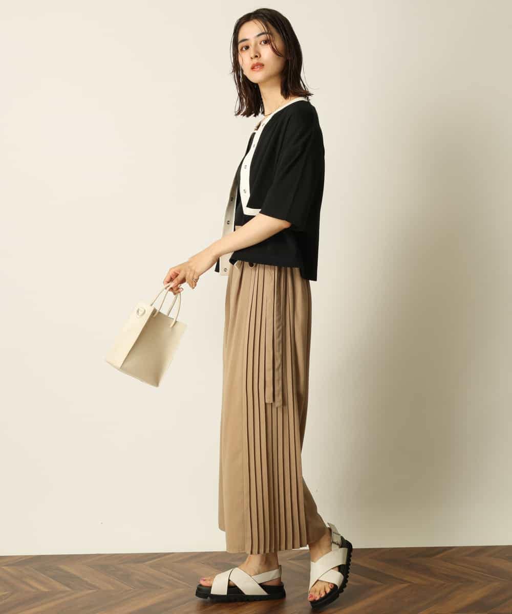 K2LHP34059 a.v.v(アー・ヴェ・ヴェ) サイドプリーツワイドパンツ ベージュ