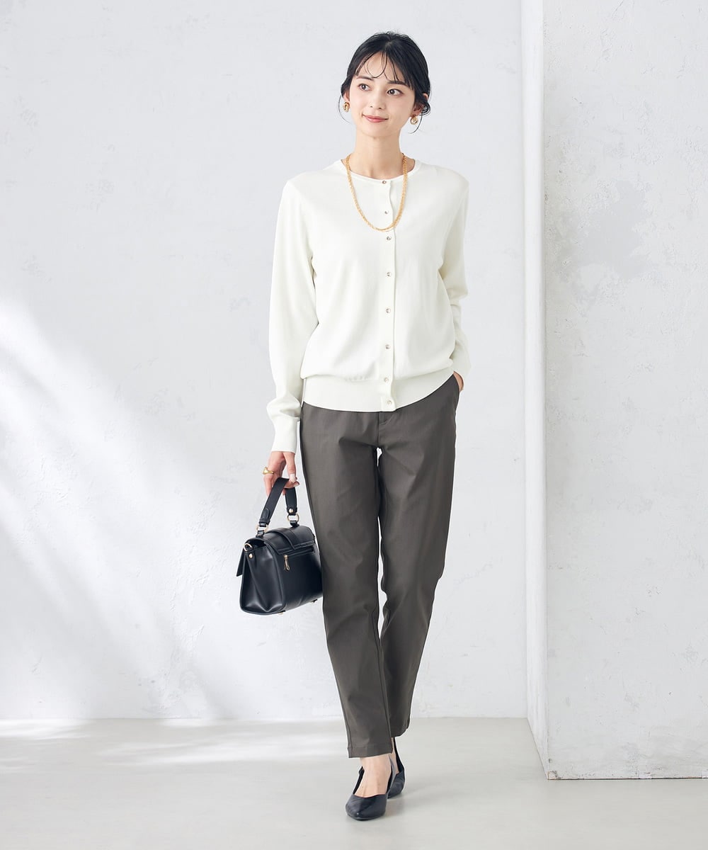 K2LTA01049 a.v.v(アー・ヴェ・ヴェ) ハイパーストレッチスリムパンツ グレージュ