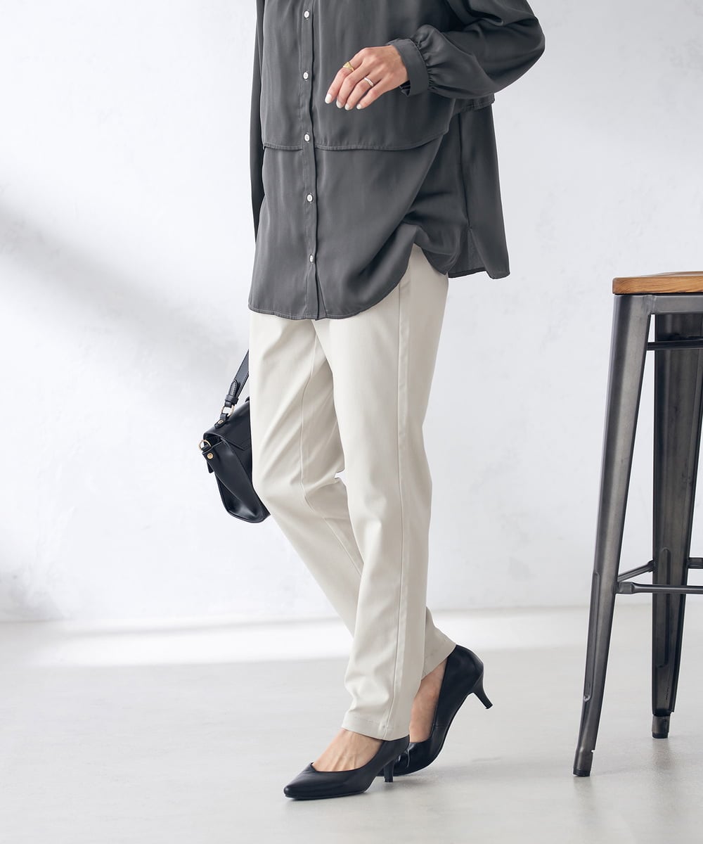 K2LTA01049 a.v.v(アー・ヴェ・ヴェ) ハイパーストレッチスリムパンツ グレージュ