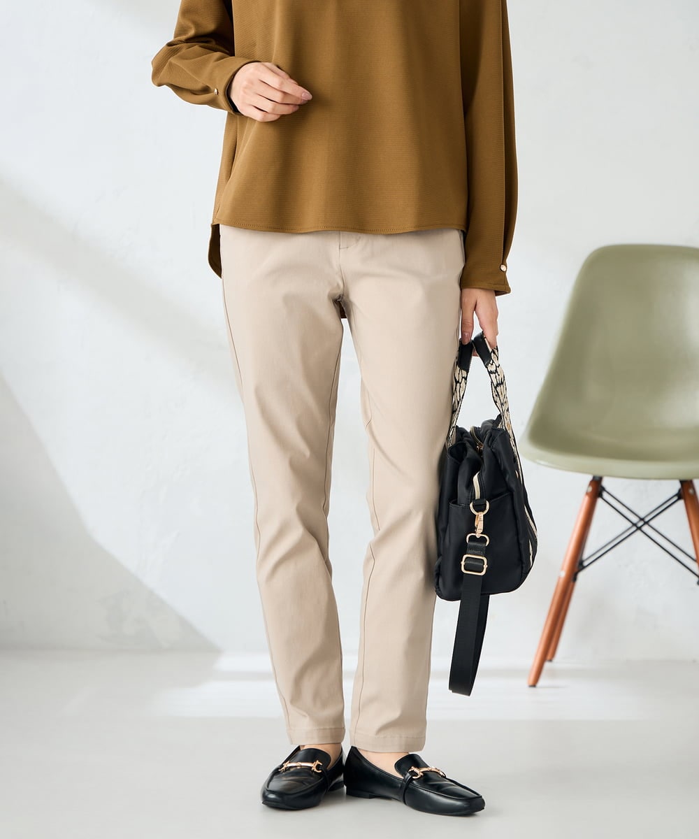 K2LTA01049 a.v.v(アー・ヴェ・ヴェ) ハイパーストレッチスリムパンツ グレージュ