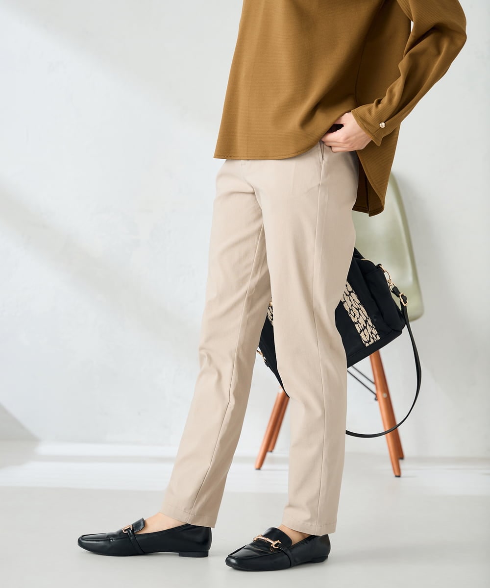 K2LTA01049 a.v.v(アー・ヴェ・ヴェ) ハイパーストレッチスリムパンツ グレージュ