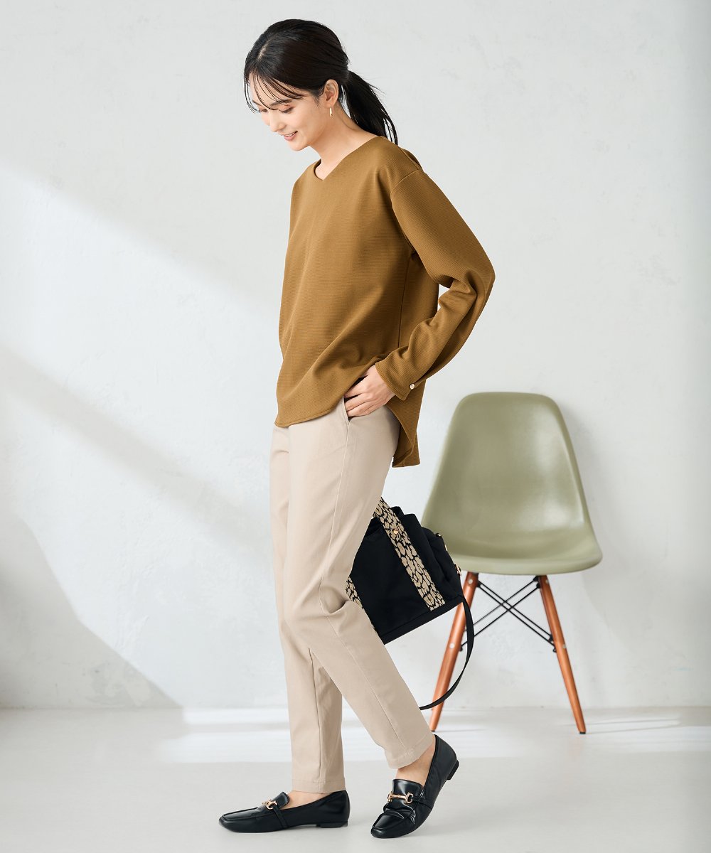 K2LTA01049 a.v.v(アー・ヴェ・ヴェ) ハイパーストレッチスリムパンツ グレージュ