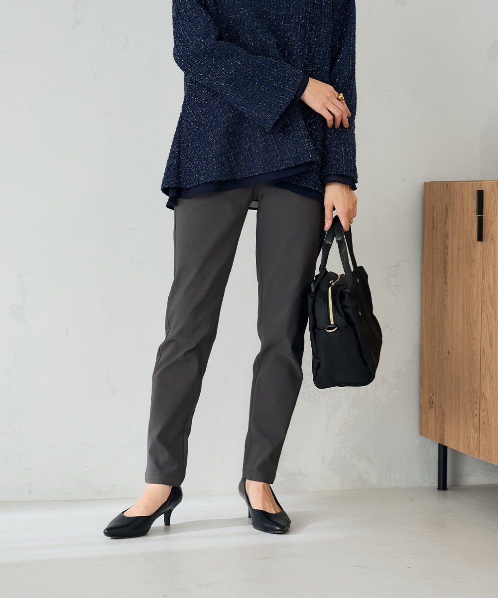 K2LTA01049 a.v.v(アー・ヴェ・ヴェ) ハイパーストレッチスリムパンツ グレージュ