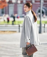 K2UAD05169 a.v.v(アー・ヴェ・ヴェ) スタンドカラーミディコート ボルドー