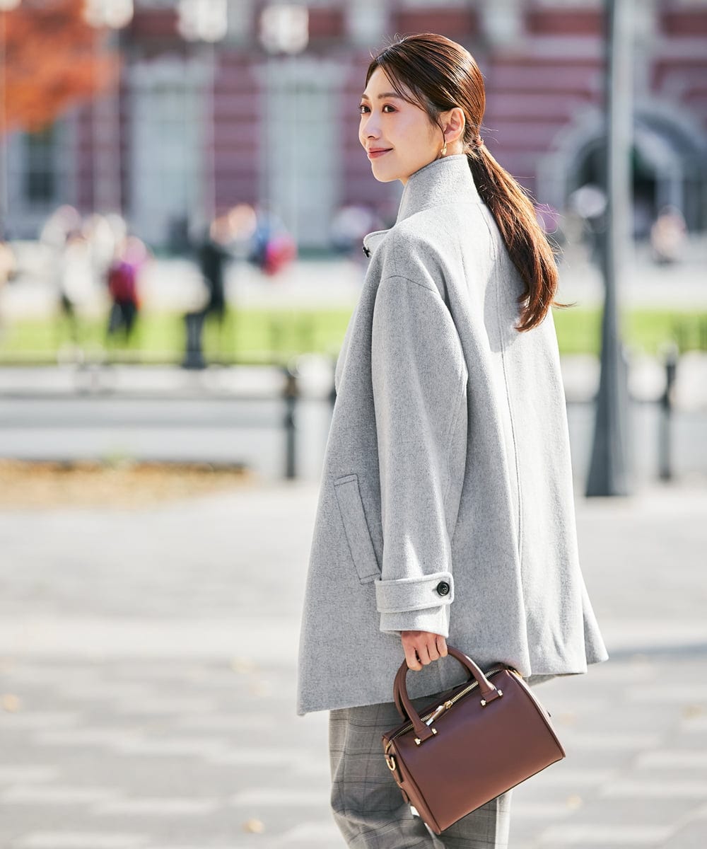 K2UAD05169 a.v.v(アー・ヴェ・ヴェ) スタンドカラーミディコート ボルドー