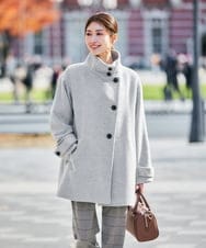 K2UAD05169 a.v.v(アー・ヴェ・ヴェ) スタンドカラーミディコート ボルドー