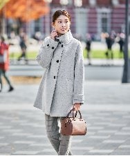 K2UAD05169 a.v.v(アー・ヴェ・ヴェ) スタンドカラーミディコート ボルドー