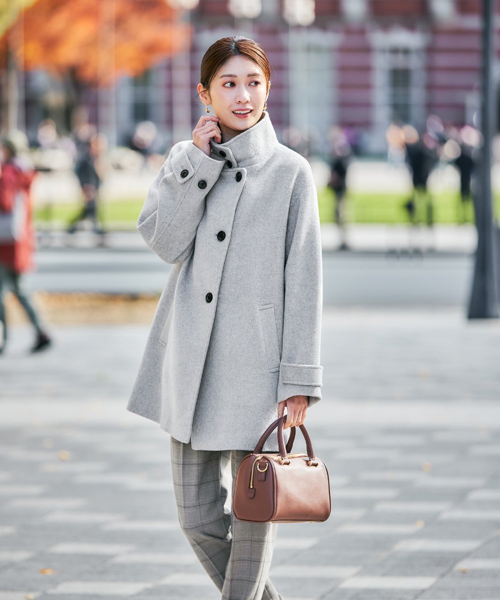 K2UAD05169 a.v.v(アー・ヴェ・ヴェ) スタンドカラーミディコート ボルドー