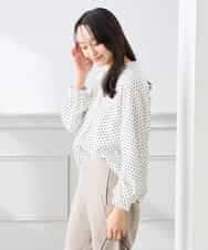 K3BFD25049 a.v.v Elmi(アー・ヴェ・ヴェ) 【低身長サイズ】フリルVネックドット柄ブラウス ホワイト