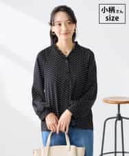K3BFD25049 a.v.v Elmi(アー・ヴェ・ヴェ) 【低身長サイズ】フリルVネックドット柄ブラウス ブラック