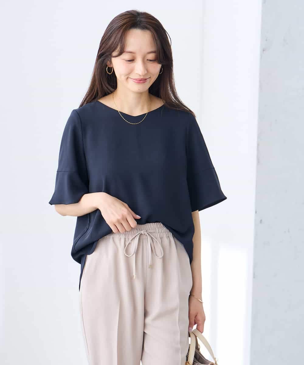 K3BGD07049 a.v.v Elmi(アー・ヴェ・ヴェ) 【低身長サイズ】浅Vネックブラウス［接触冷感/速乾/UVカット/イージーケア］ ネイビー