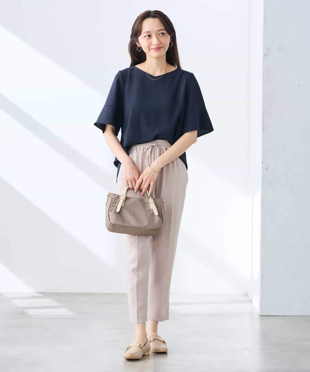 K3BGD07049 a.v.v Elmi(アー・ヴェ・ヴェ) 【低身長サイズ】浅Vネックブラウス［接触冷感/速乾/UVカット/イージーケア］ ネイビー