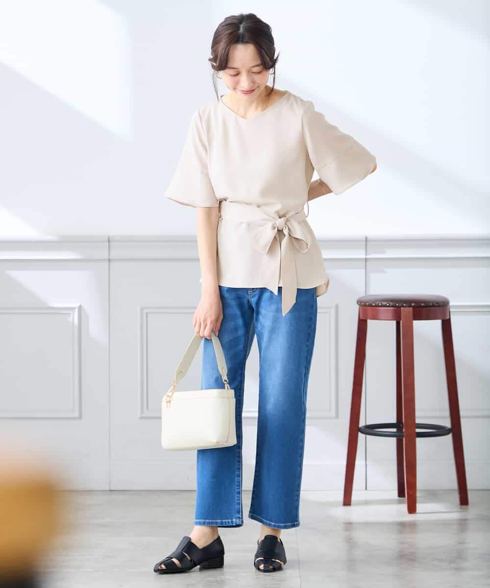 K3BGD07049 a.v.v Elmi(アー・ヴェ・ヴェ) 【低身長サイズ】浅Vネックブラウス［接触冷感/速乾/UVカット/イージーケア］ ネイビー