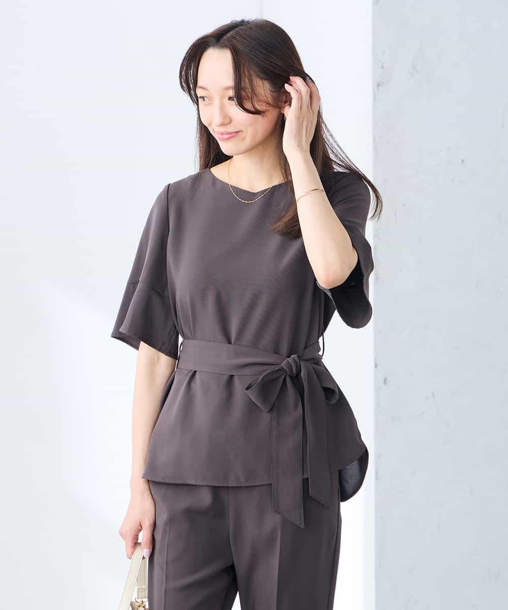 K3BGD07049 a.v.v Elmi(アー・ヴェ・ヴェ) 【低身長サイズ】浅Vネックブラウス［接触冷感/速乾/UVカット/イージーケア］ ネイビー