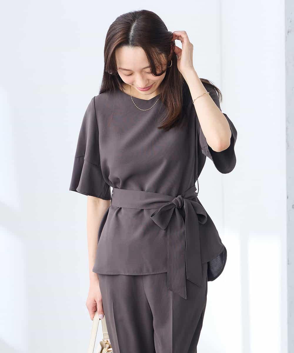 K3BGD07049 a.v.v Elmi(アー・ヴェ・ヴェ) 【低身長サイズ】浅Vネックブラウス［接触冷感/速乾/UVカット/イージーケア］ ネイビー