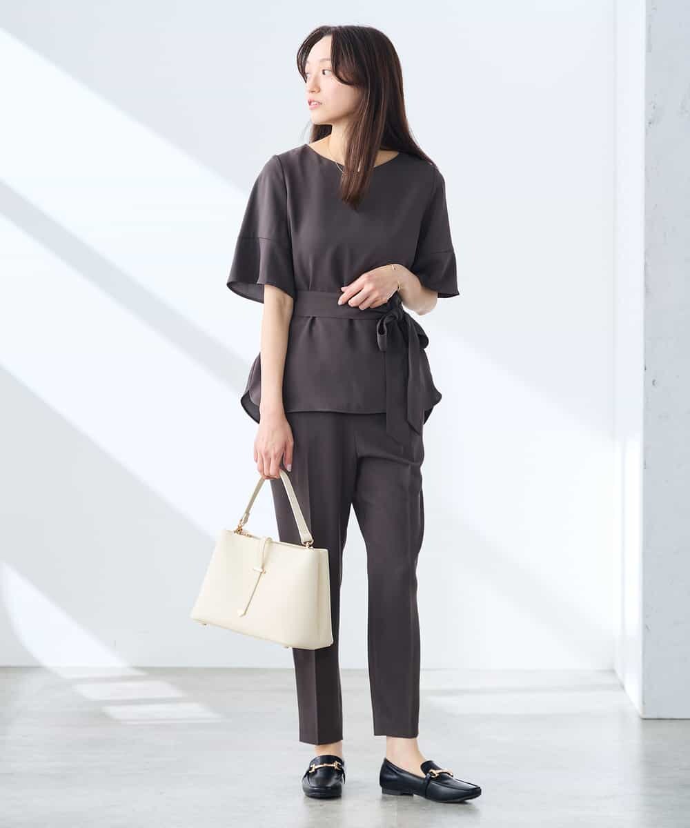 K3BGD07049 a.v.v Elmi(アー・ヴェ・ヴェ) 【低身長サイズ】浅Vネックブラウス［接触冷感/速乾/UVカット/イージーケア］ ネイビー